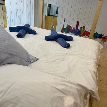 Newly Renovated Boutique Apartment Вена Экстерьер фото