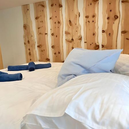 Newly Renovated Boutique Apartment Вена Экстерьер фото